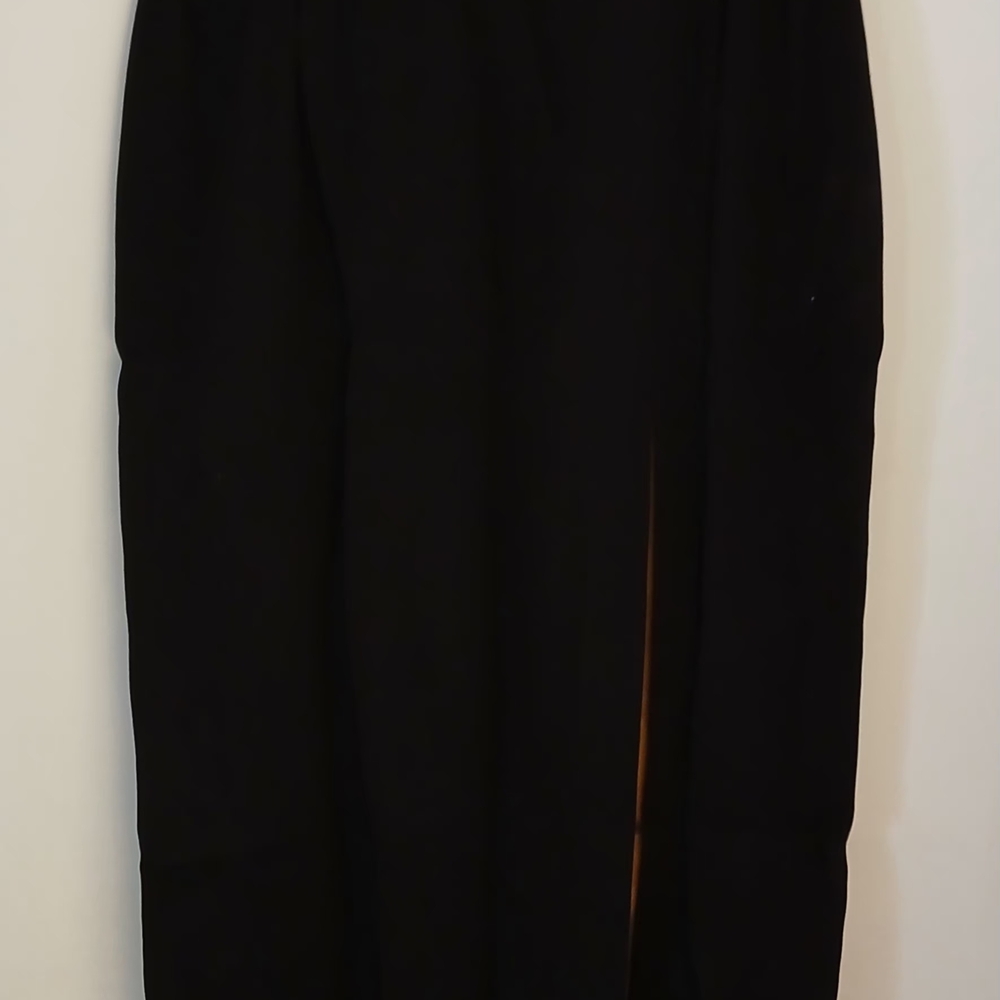 Black Womans Long Skirt Size Large - NEW